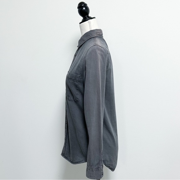 Mother Gray Worn In Washed Out Discolored Snap Button Up Collared Blouse Small - Picture 4 of 12